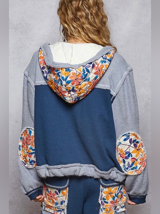 POL Patchwork Floral Hooded Jacket in Navy & Lavender size M - Picture 2 of 7